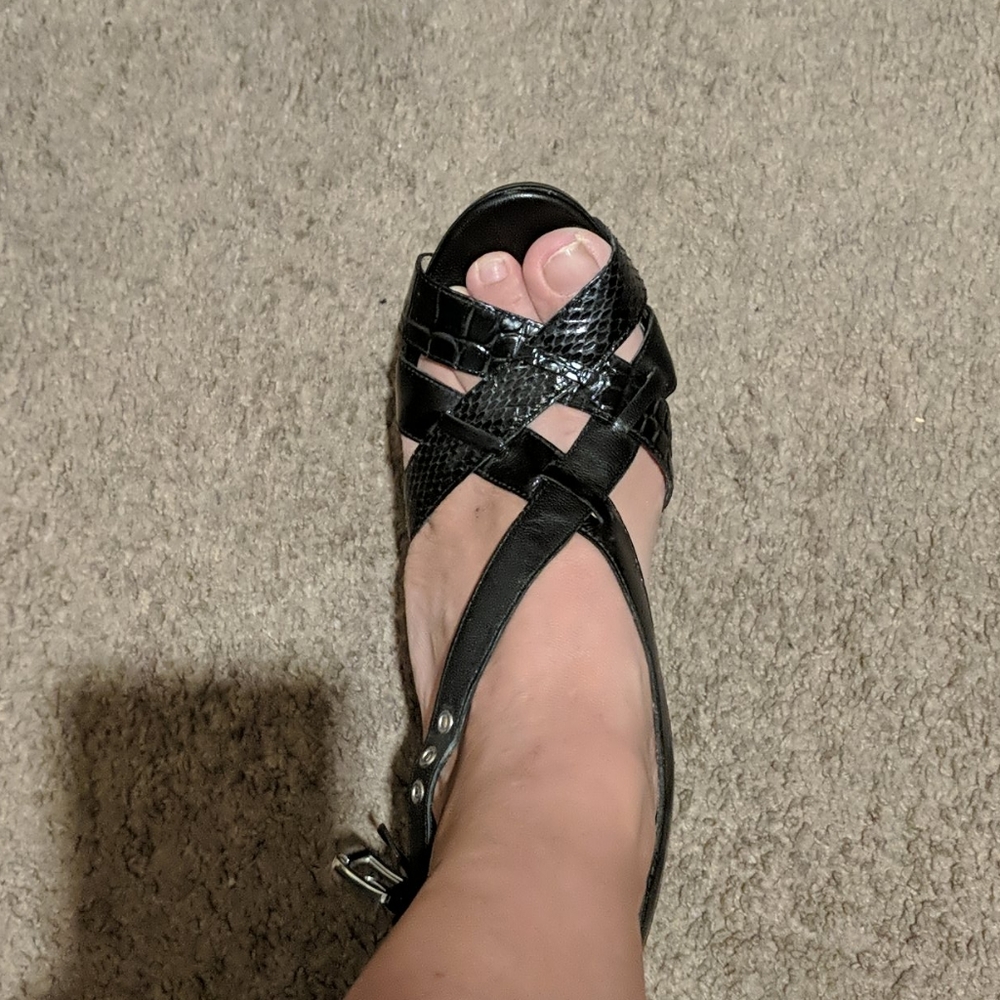 Heels - Picture 6 of 9
